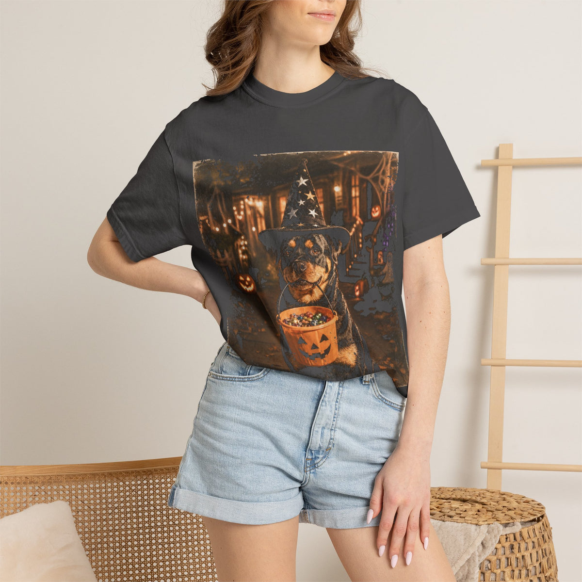 Vintage Rottweiler Halloween Tee – Comfort Colors 1717